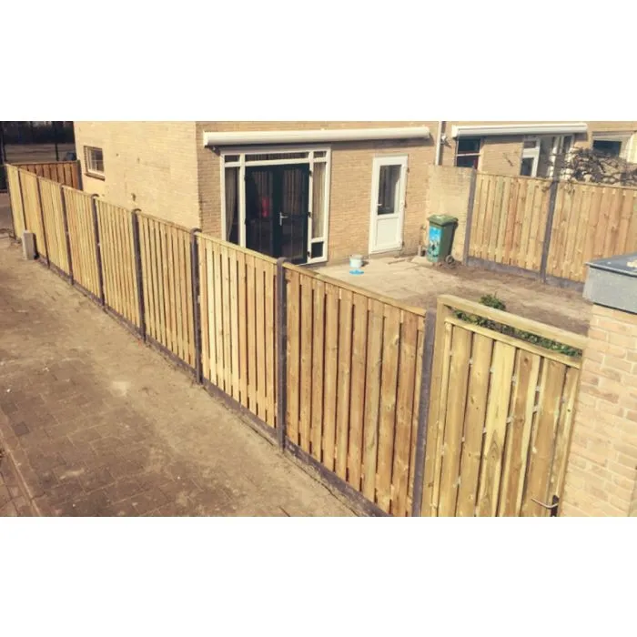 Hout met beton schutting in antraciet 200x190cm